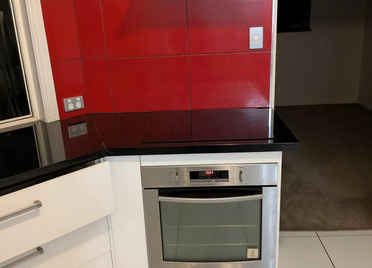Modern Home - 10 Guests - 5 Bedrooms And Pool Bundamba 0*,  Australia