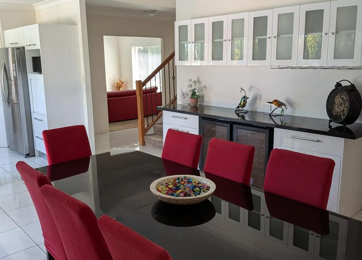 Modern Home - 10 Guests - 5 Bedrooms And Pool Bundamba Holiday home