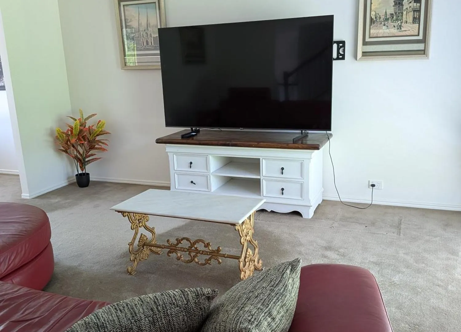 Holiday home Modern Home - 10 Guests - 5 Bedrooms And Pool Bundamba